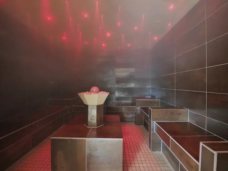 Dampfbad im Penthouse Spa des Gartenhotels Pfeffel
